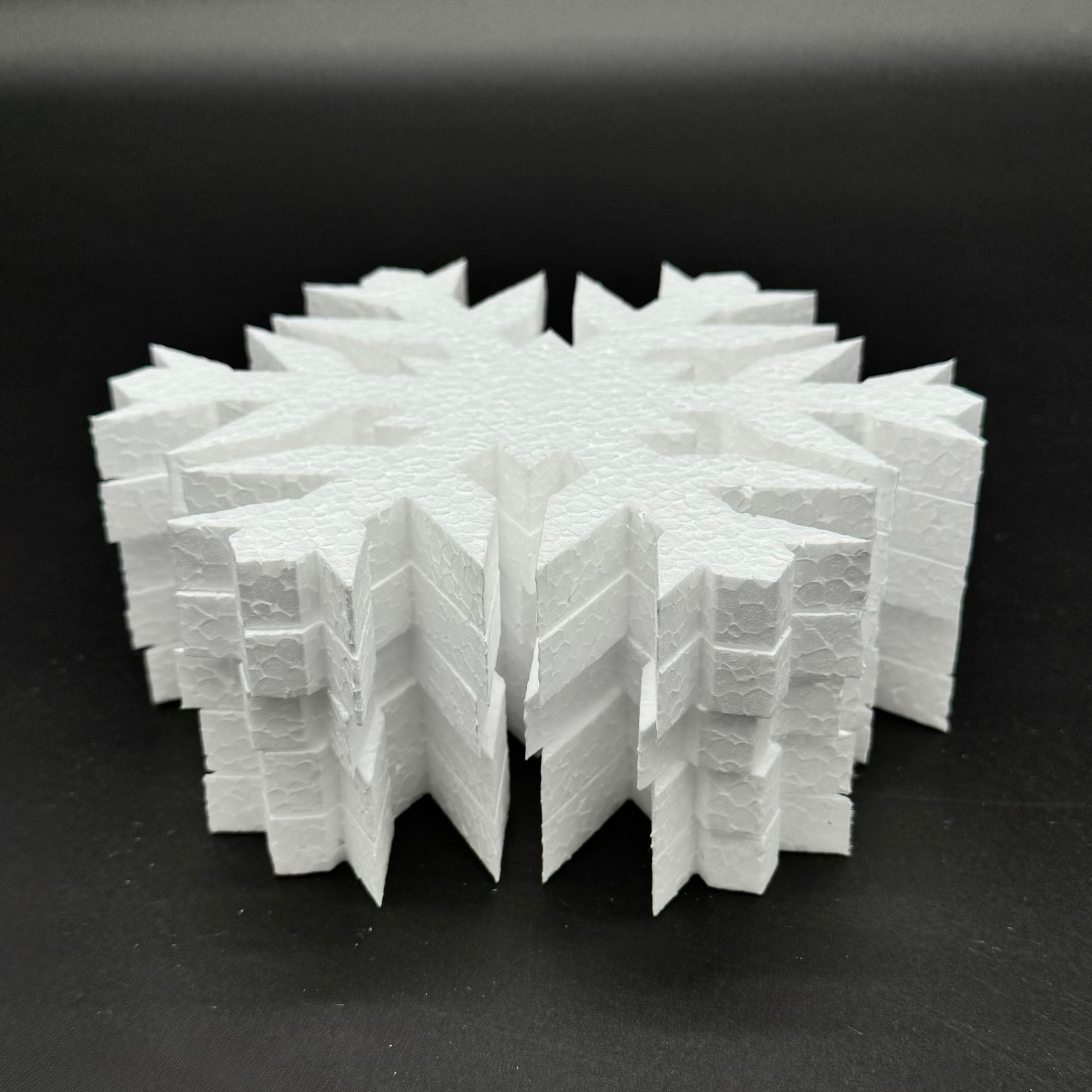 pack of 5 > 380mm high Polystyrene Snowflakes pcs87a