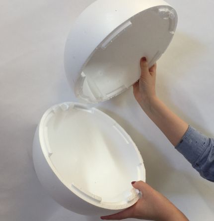 > 290 mm polystyrene ball